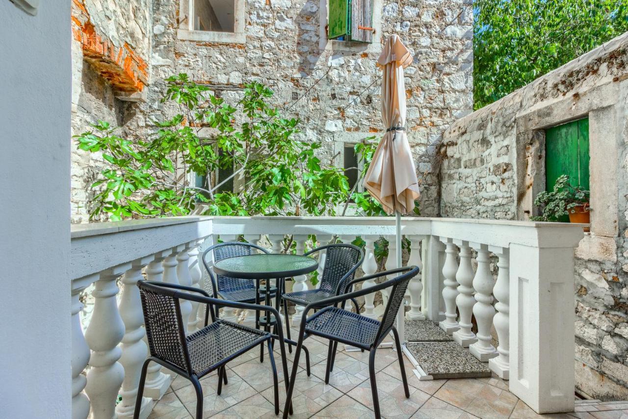 Ferienwohnung Old Stone House St Lawrence In The Heart Of Sibenik'S Old Town Exterior foto